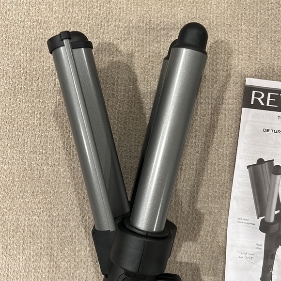 REVLON | Jumbo Waver - Picture 3 of 5